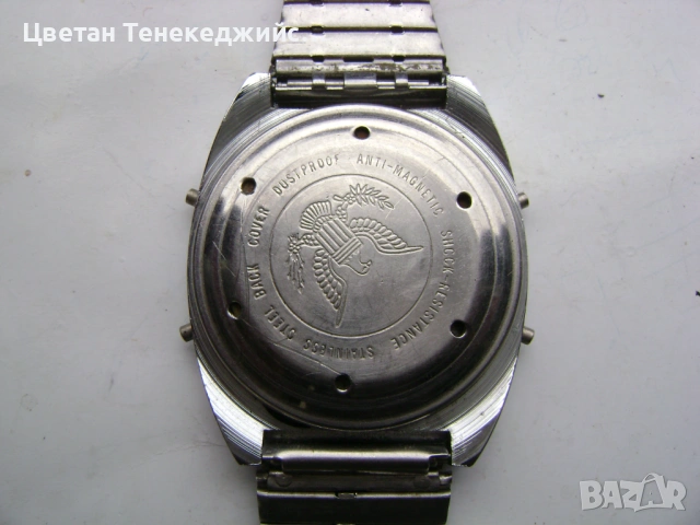 Продавам 5 броя ретро кварцови часовници Levis,Time Tronic,Quartz, снимка 3 - Мъжки - 54142772