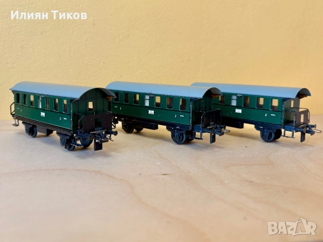 3 пътнически вагона Trix 20114 H0 1:87 ретро модел Влак, влакче, локомотив , снимка 2 - Влакчета, самолети, хеликоптери - 53777100