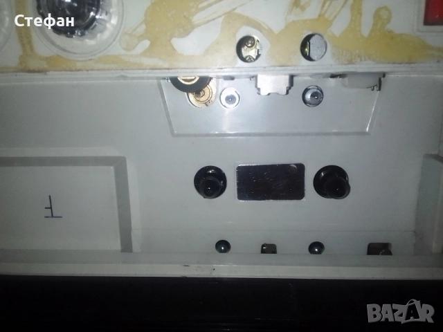 касетофон в незнайно състояние 