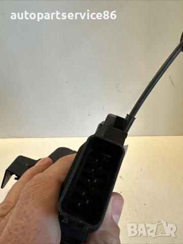 Заден десен заключващ механизъм за врата за Volvo V70 2.0 TDI 163HP (2012) 31253917, снимка 3 - Части - 54145530