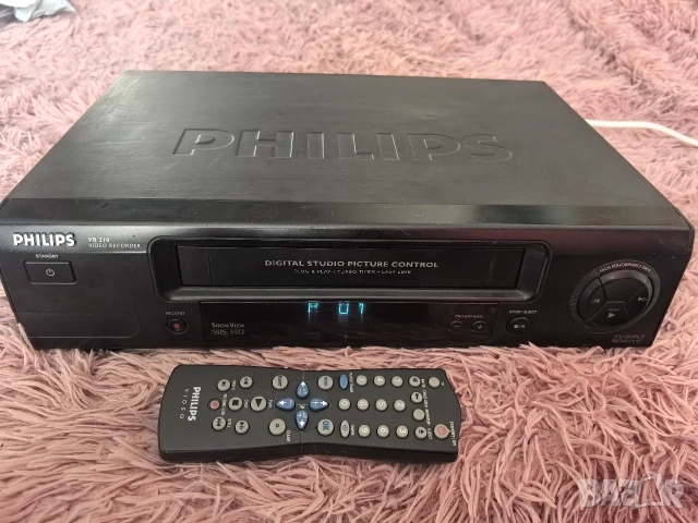 Видеорекордер Philips VR210, снимка 2 - Плейъри, домашно кино, прожектори - 53474788