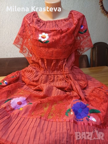 Рокля червена