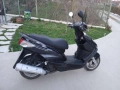 продавам много запазен скутер ,гаражен, снимка 3
