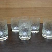 Кристални чаши , снимка 1 - Антикварни и старинни предмети - 45906549