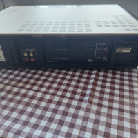 JVC HR-9400E VCR ТОП МОДЕЛ, снимка 2 - Плейъри, домашно кино, прожектори - 44991062
