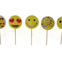 10 бр Smiley Emoji Смайли Емотикон еможи топери клечки за мъфини декорация и украса, снимка 2 - Други - 45457337