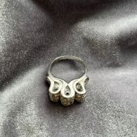 Масивен пръстен с камъни, снимка 2 - Пръстени - 45888704