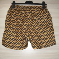 Fendi къси панталони размер М, снимка 2 - Къси панталони и бермуди - 45119545