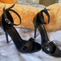 Високи, черни токчета, снимка 4 - Дамски обувки на ток - 45902380