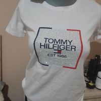 Тениска нова Tommy Hilfiger , снимка 1 - Тениски - 45387764