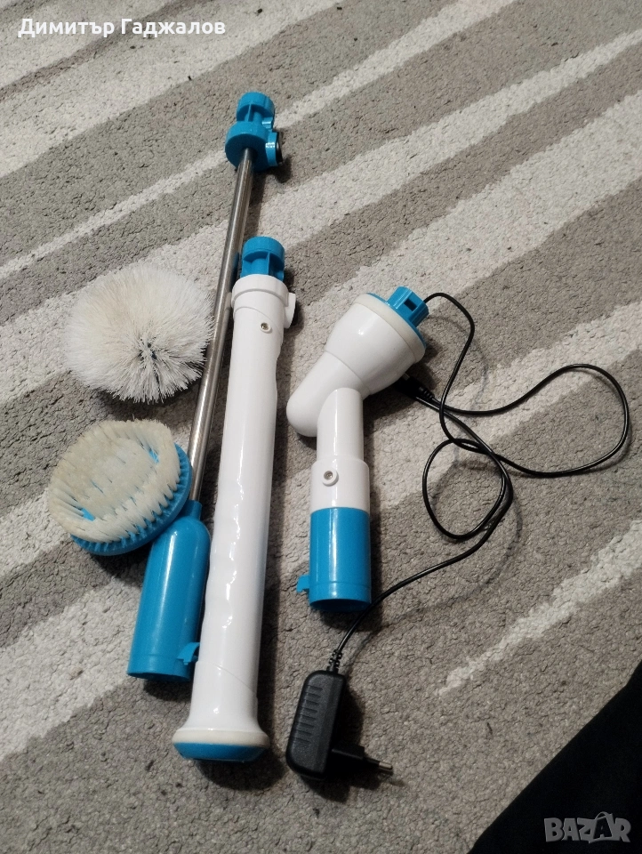 Акумулаторна електрическа четка за почистване с приставки, снимка 1