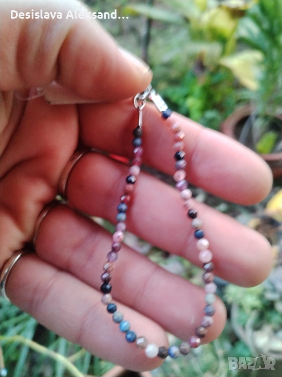 Гривна с фасетирани сапфири и рубини, снимка 1