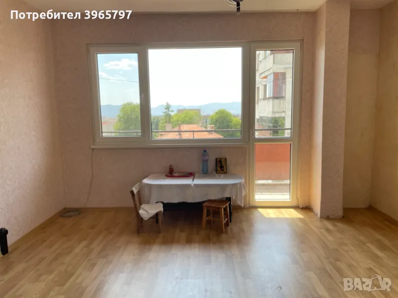 ТРИСТАЕН Апартамент в гр. Карлово, снимка 1