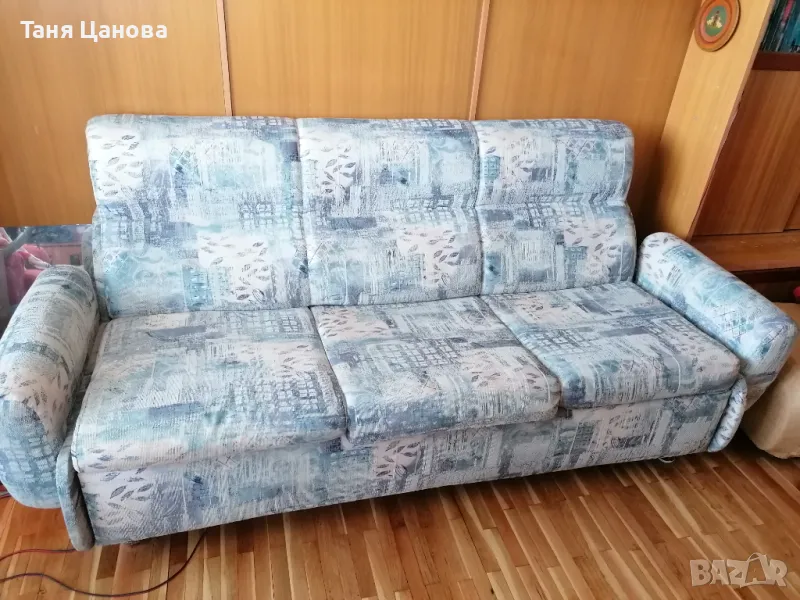 Холна гарнитура от разтегателен диван с железен механизъм, две табуретки и два фотьойла, снимка 1