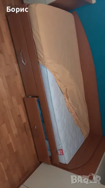Eдинично легло 200/90см с 2 чекмеджета и матрак като ново, снимка 1