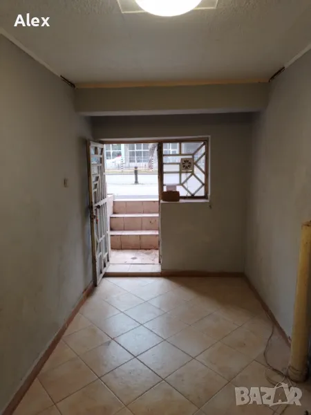 Агенция Танкос07 дава под наем магазин в близост до мол Марково Тепе , снимка 1