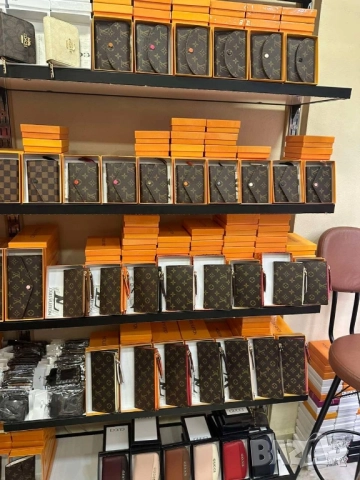 портмонета в кутия louis vuitton gucci guess , снимка 5 - Портфейли, портмонета - 51699811