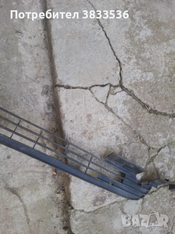 Декорстивна решетка между бронята и престилката на Vw Holf & Jetta Mk2 за тясна броня, снимка 4 - Части - 51044182