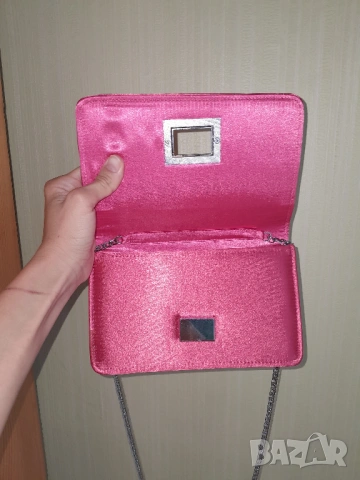 нова цикламена сатенена чанта , снимка 2 - Чанти - 53015572
