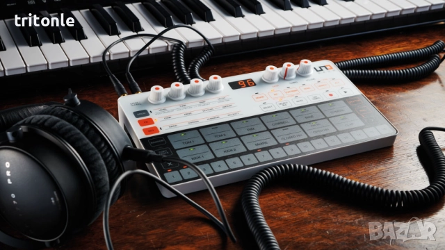 Продавам аналогова дръм машина IK Multimedia UNO Drum, снимка 3 - Синтезатори - 52513691