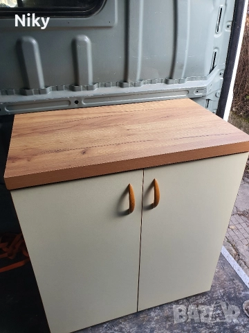 Кухненски шкаф с термоплот 