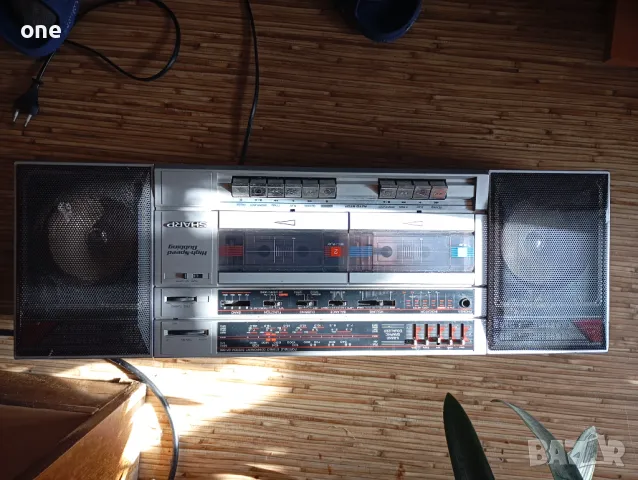 Sharp560z(f) radiocasette retro ретро радиокасетофон шарп, снимка 1 - Радиокасетофони, транзистори - 48516452