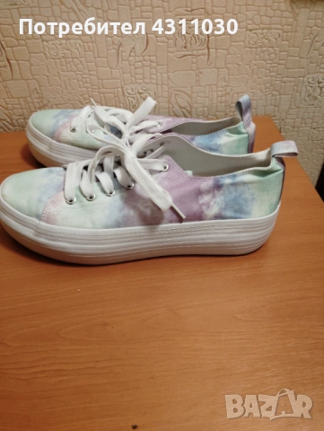 Кецове цветни спортни  номер 41