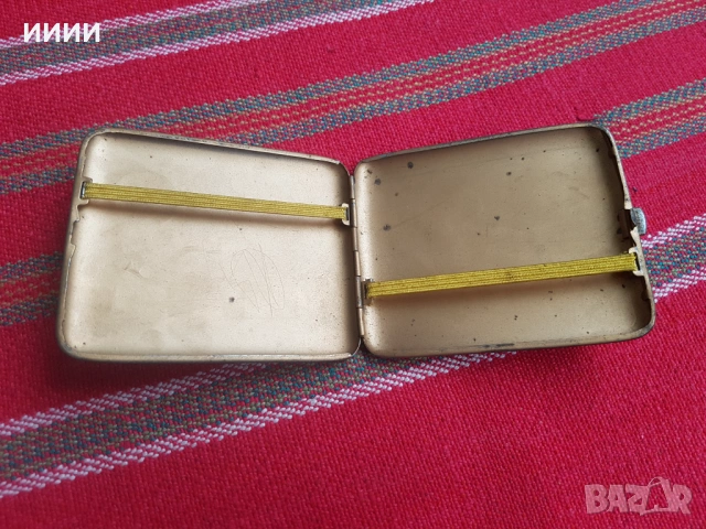 Желязна табакера , снимка 3 - Антикварни и старинни предмети - 53426784