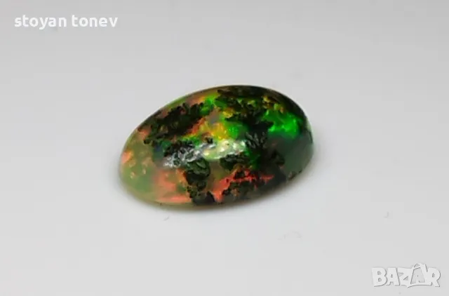 Опал с ярки неонови цветове - 1.68кт.! Нетретиран! Сертификат!, снимка 12 - Други - 49734535