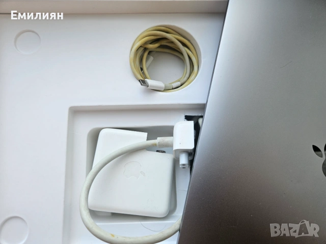 Macbook Pro 13 2018  QuadCore  512GB, 4 TB ports, Mac Os и Windows 111, снимка 9 - Лаптопи за дома - 53594840