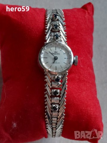 Сребърен дамски швейцарски механичен часовник със сапфири 