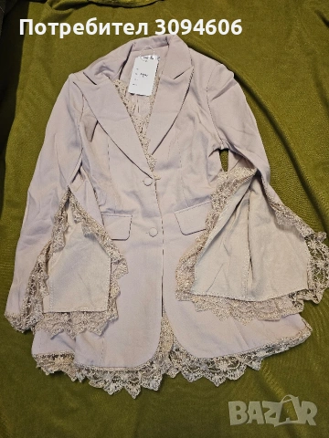 Бежово сако с дантела Л