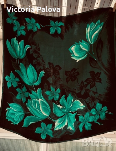 Луксозен шал с флорален принт 67см/67см, снимка 3 - Шалове - 51762718
