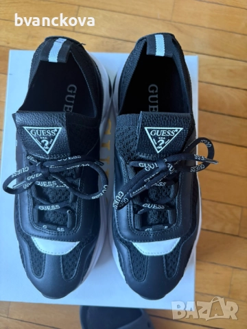 Дамски маратонки Guess, снимка 4 - Маратонки - 51794625