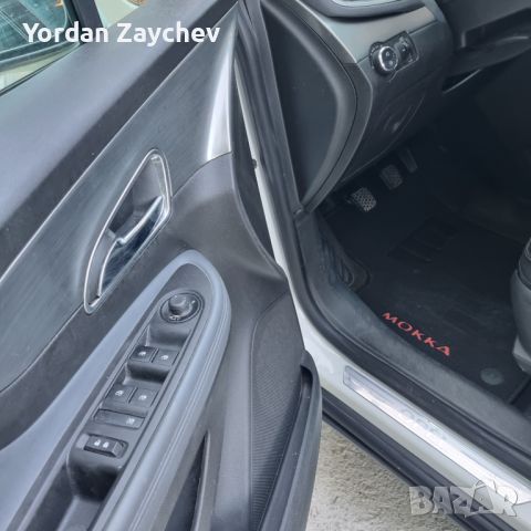 Opel Mokka 1.4 Turbo 4x4 Cosmo всички екстри, снимка 4 - Автомобили и джипове - 46805028