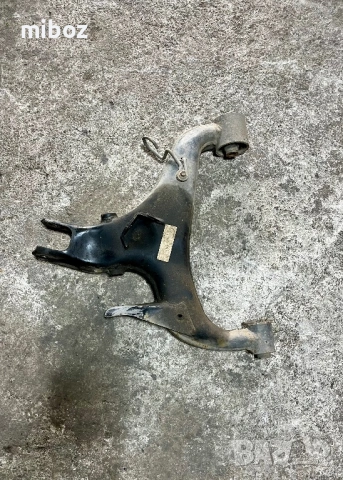 Носач заден долен Рейндж Роувър Range Land Rover Sport L320, снимка 2 - Части - 53908184