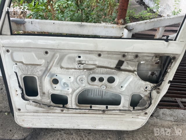 Предна дясна врата Сузуки Самурай, снимка 3 - Части - 51910938