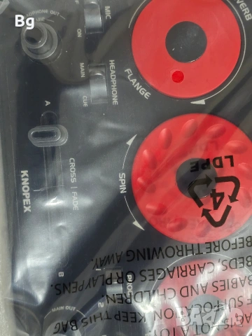 Няколко чисто нови телефона и dj пулт за ipod iphone