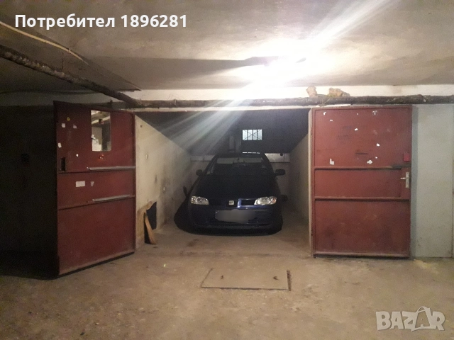 Продавам самостоятелен гараж на ул.Никулицел, снимка 4 - Гаражи и паркоместа - 52969321