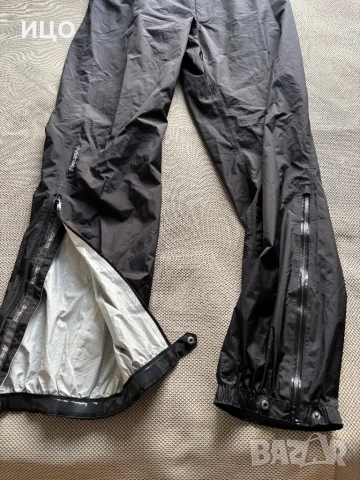 Дамски тънък шумящ панталон Bergans , снимка 3 - Панталони - 54167900