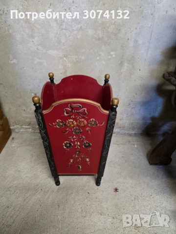 Ръчно рисувана кашпа, снимка 2 - Саксии и кашпи - 54257434