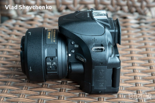 Nikon D5200 + Nikon AF-S DX 35mm f/1.8G, снимка 3 - Фотоапарати - 54095251