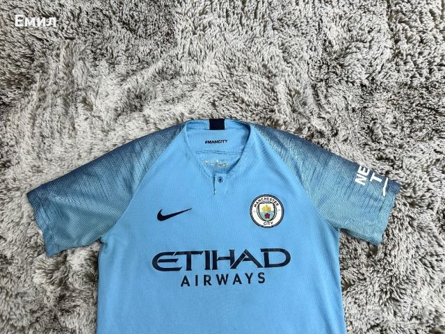 Оригинална тениска Nike x Manchester City F.C. Размер М, снимка 2 - Футбол - 46408768