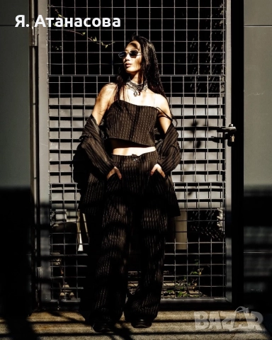 Черен костюм от 3 части - Not a cliche - сако, панталон, топ - универсален размер, снимка 3 - Костюми - 52580600