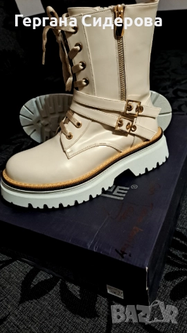 Дамски стилни ботуши