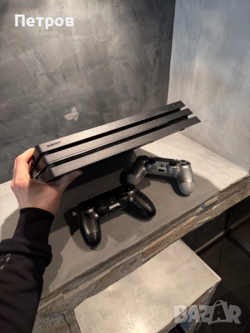 КАТО НОВ Ps4 Pro 1TB + 2 джойстика + Plants vs Zombies, снимка 4 - PlayStation конзоли - 52910857