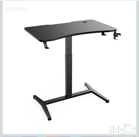 Геймърско бюро с регулируема в-на ,кука за слушалки и поставка за чаша