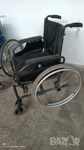 Количка, ролатор, инвалидна количка за хора в нужда, хора със специални потребности 