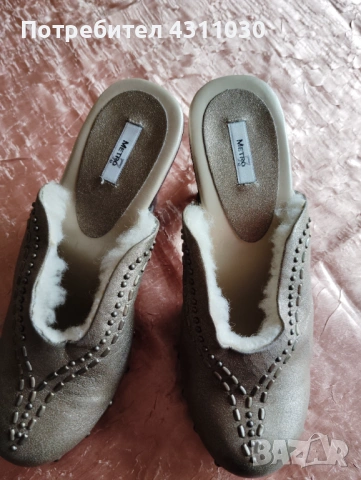 Нови златисти дамски чехли 40 номер, снимка 6 - Дамски обувки на ток - 53412850