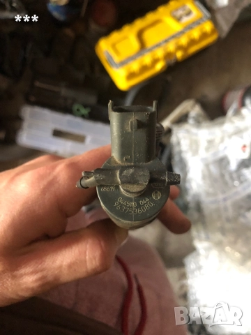 Продавам дюзи от Пежо 406 , снимка 2 - Части - 27169695